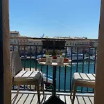 Le Petit Bijou Sete, 4 Apartments, 3 Canal Vue Et 1 Cote Rue *