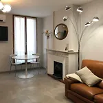 Le Petit Bijou Sete, 4 Apartments, 3 Canal Vue Et 1 Cote Rue *