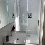Le Petit Bijou Sete, 4 Apartments, 3 Canal Vue Et 1 Cote Rue Apartament *