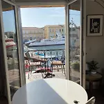 Le Petit Bijou Sete, 4 Apartments, 3 Canal Vue Et 1 Cote Rue Apartament *