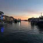 Le Petit Bijou Sete, 4 Apartments, 3 Canal Vue Et 1 Cote Rue Apartment Sète