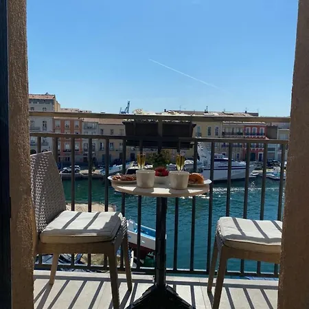 Le Petit Bijou Sete, 4 Apartments, 3 Canal Vue Et 1 Cote Rue *