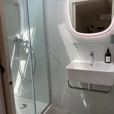 Le Petit Bijou Sete, 4 Apartments, 3 Canal Vue Et 1 Cote Rue Apartamento Sète