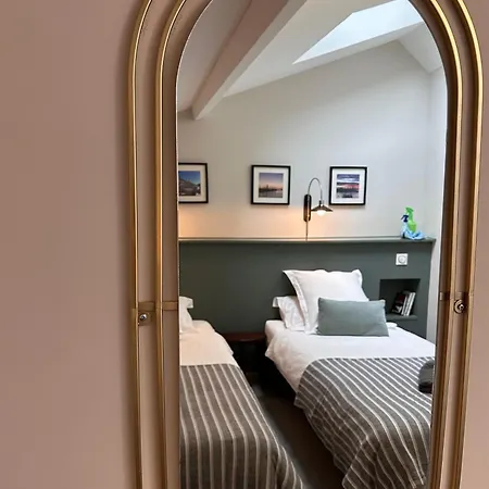 Le Petit Bijou Sete, 4 Apartments, 3 Canal Vue Et 1 Cote Rue *
