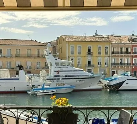 Le Petit Bijou Sete, 5 Sète