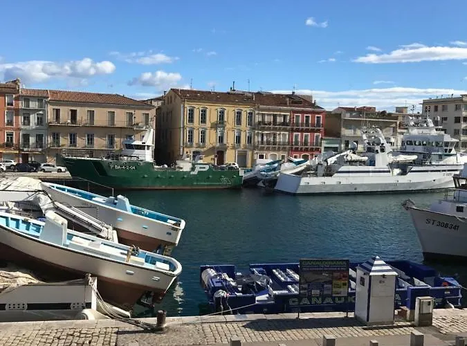 Le Petit Bijou Sete, 4 Apartments, 3 Canal Vue Et 1 Studio Cote Rue Apartamento